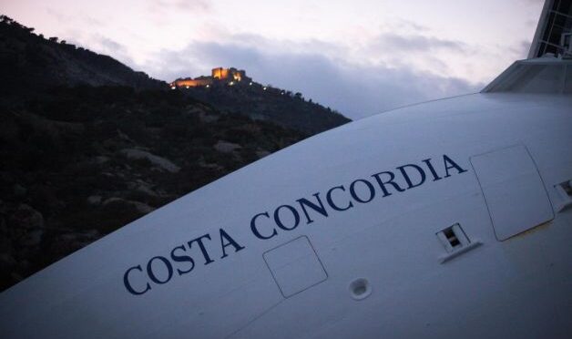 Costa Concordia: la ‘movida’ galleggiante