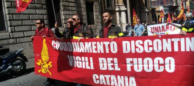 Catania. I vigili del fuoco chiedono “diritti e rispetto!”